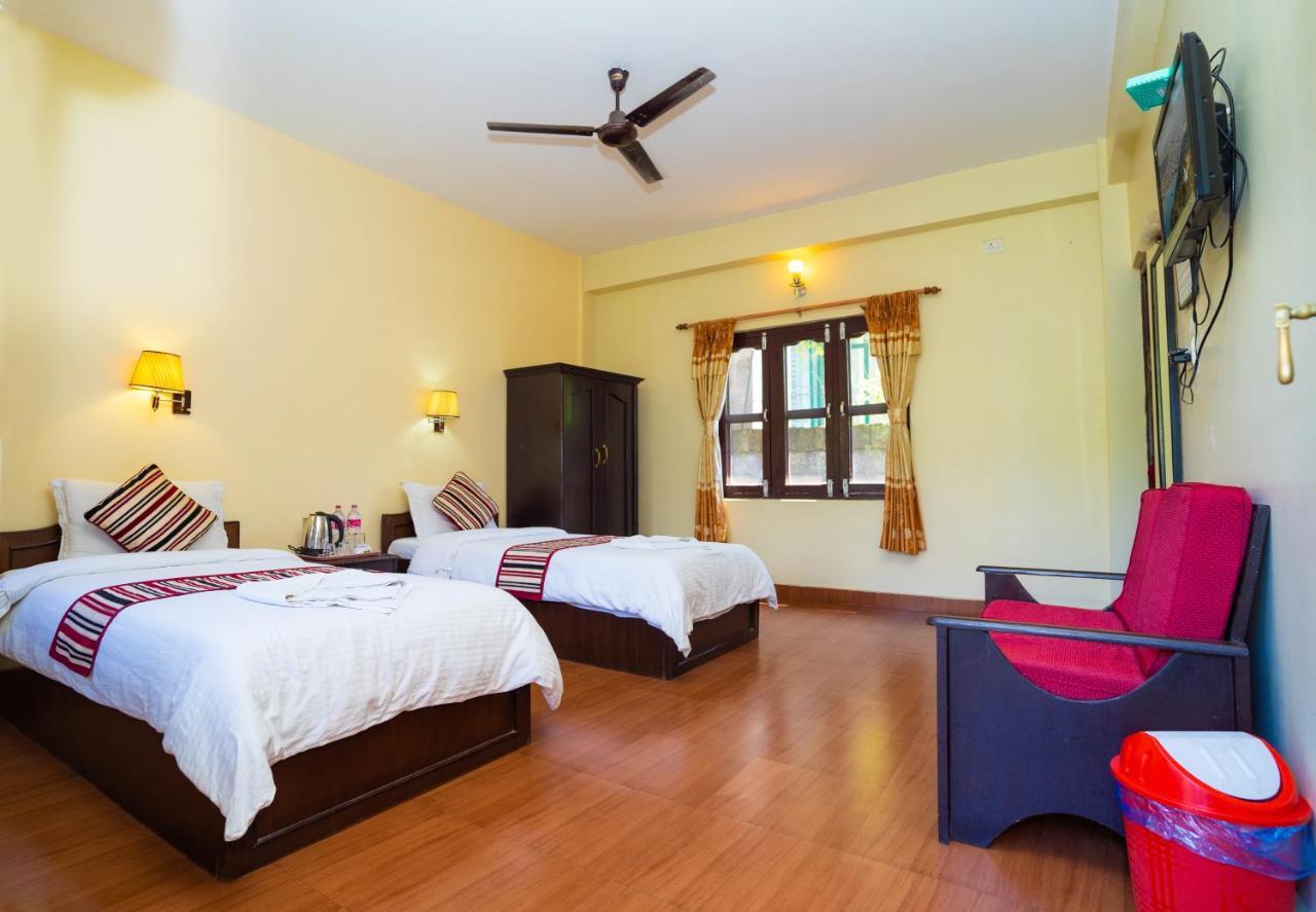 Butterfly Lodge Покхара Экстерьер фото